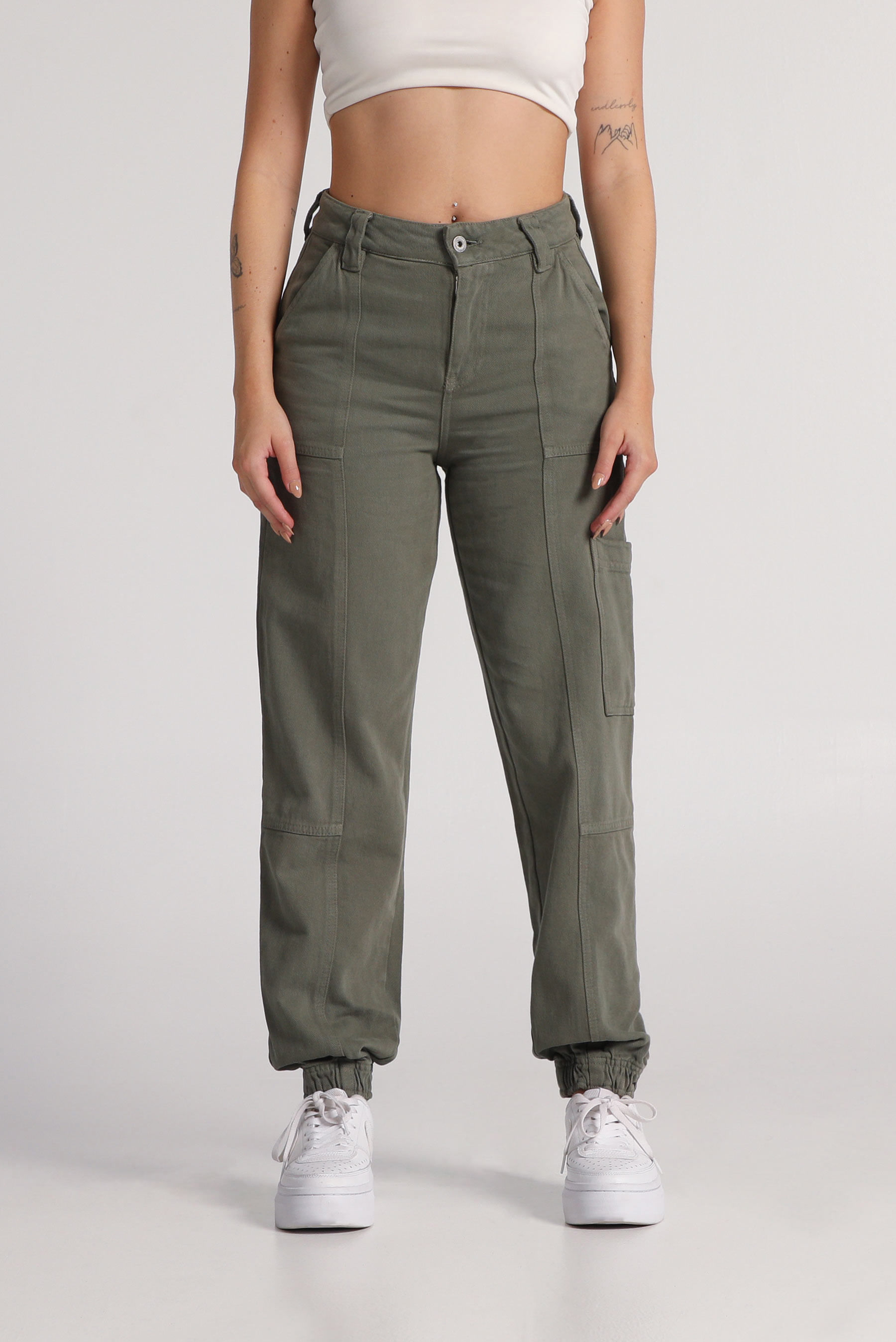 Pantalón Cargo Verde Básico Pantalones y cargos mujer