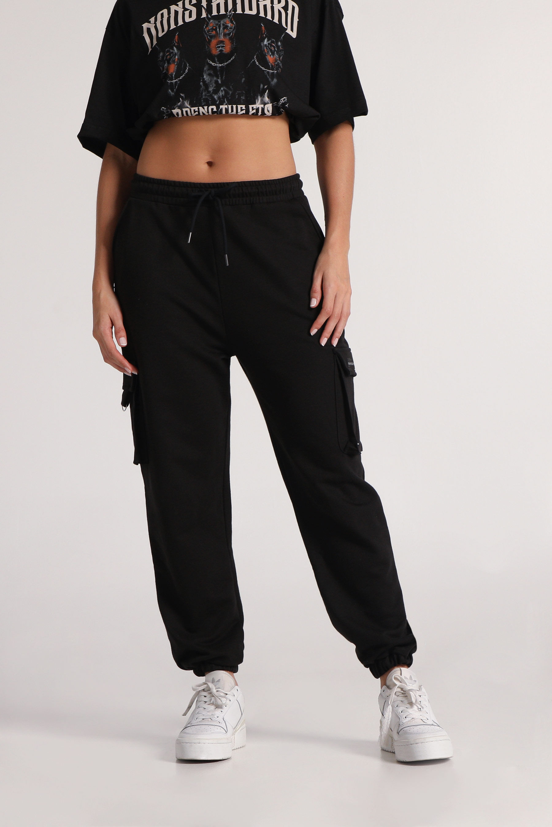 Jogger de mujer con botones en color negro – ToroModa