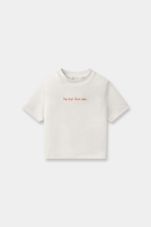 Camiseta Crop Marfil Texto