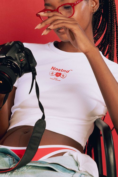 Camiseta Crop Marfil Texto